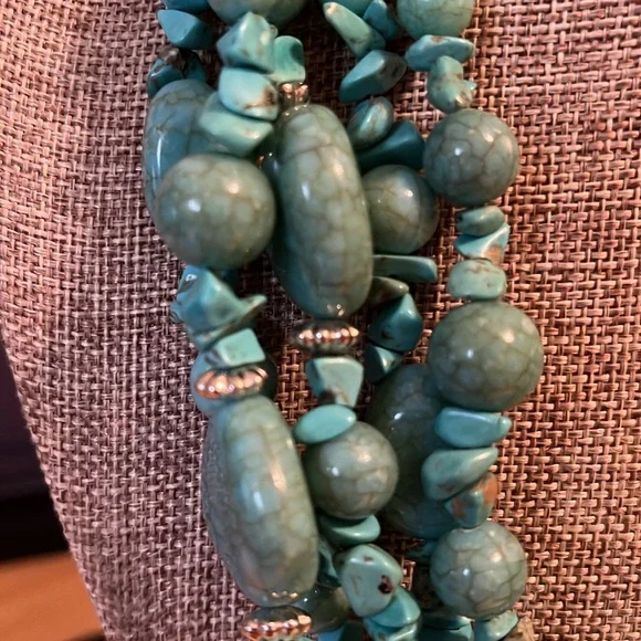 Turquoise Beaded Necklace - Picture 7 of 10